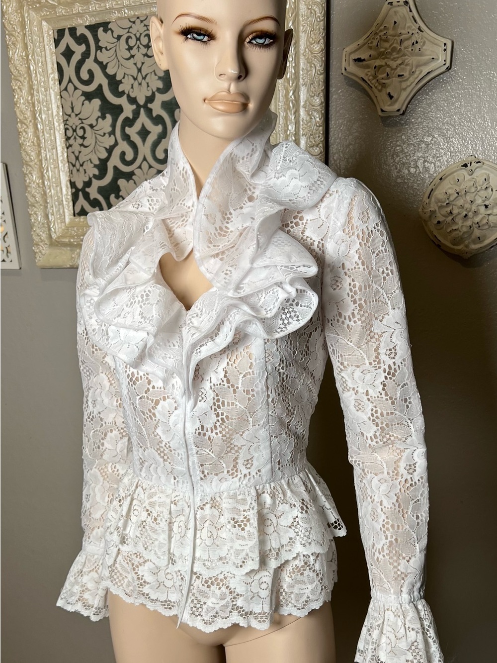 White Lace Ruffle Front Women's Top 100% silk - Picture 4 of 12